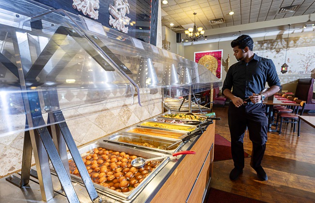 Taj Palace Las Vegas Sun Buffet Article